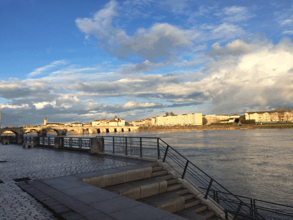 Accompagnement femmes Mâcon – coaching thérapeutique incarné et symbolique